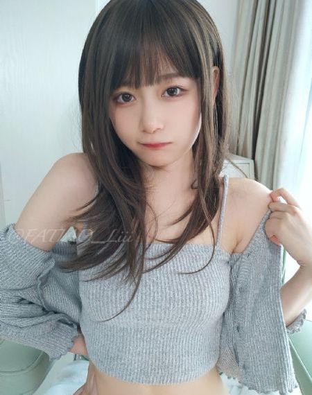 教官趴双腿吸核花蜜水