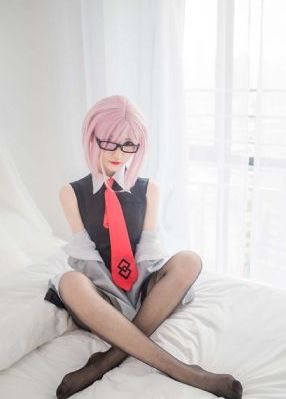 她的伪装